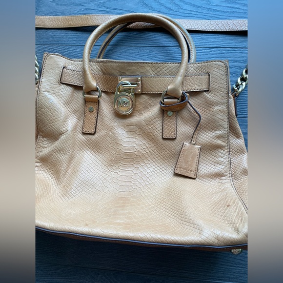 Michael Kors Hamilton purse - Picture 2 of 8